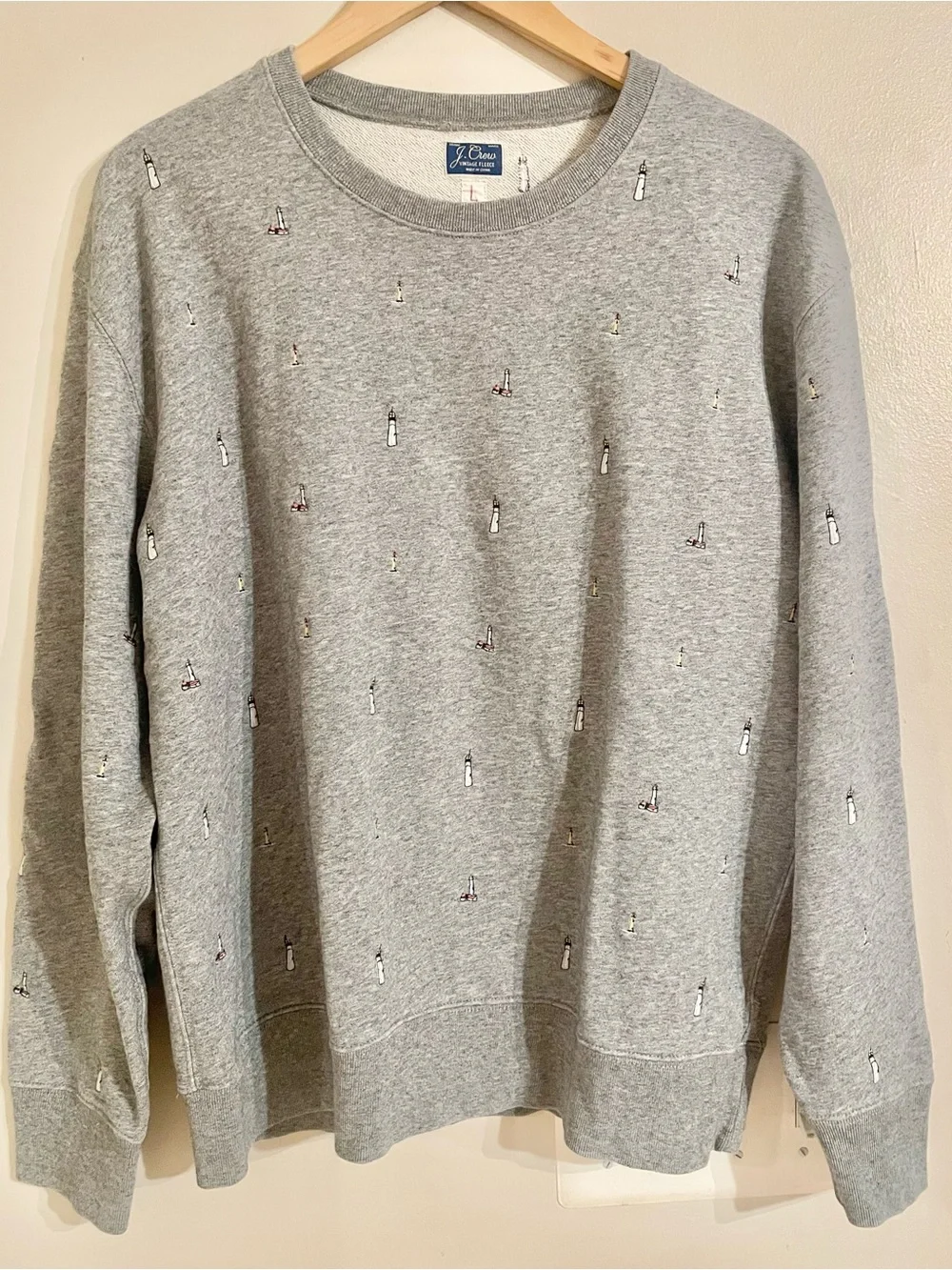 Vtg J. Crew Men’s Light House Gray Embroidered Knit Crewneck Sweater Sz L- EUC